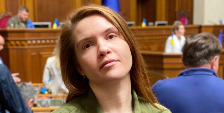 «Герої на фронті війни»: Безугла не голосував за присвоєння Парубію звання Героя України
