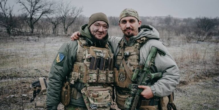 Бійців «Айдару» збили на заправці на Донбасі: обвинувачений досі за кермом (фото, відео)