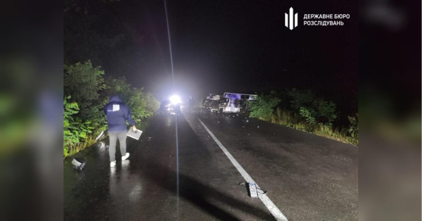 Він їхав зі швидкістю 200 км/год і мав підроблені права: ЗМІ повідомили подробиці дорожньо-транспортної пригоди за участю детектива НАБУ