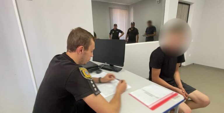 У Львові хлопець повідомив у поліцію на дівчину, яка не з'явилася на побачення – ЗМІ