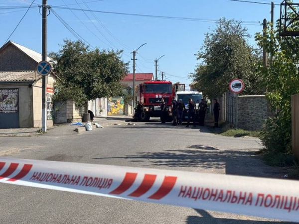 Жінки плакали, кричали, що кілер "різав хлопців, як телят": подробиці вбивства двох старшокласників у Вінниці їхнім вчителем | INFBusiness