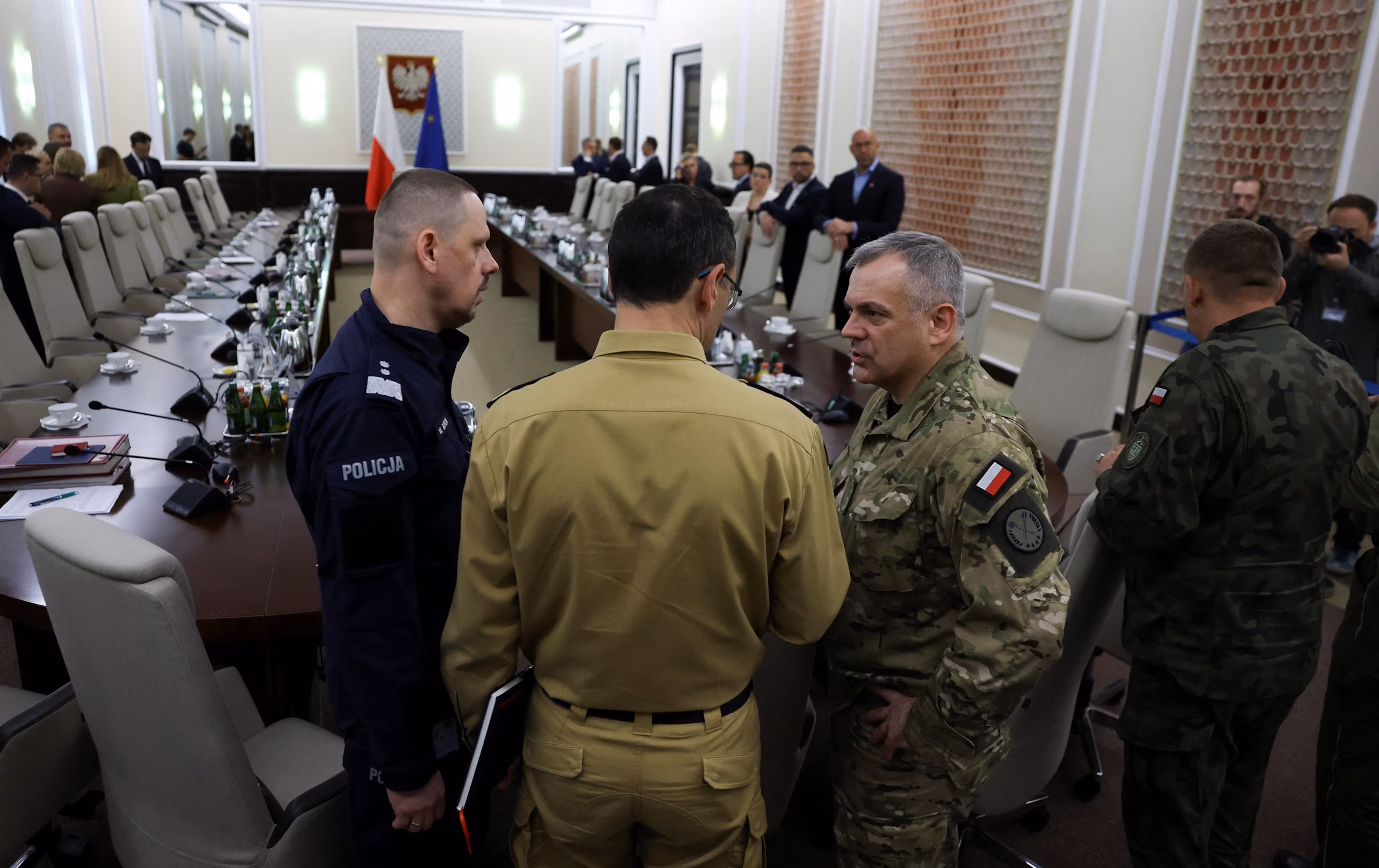 Прем'єр-міністр Польщі заявив, що Польща збила російські дрони, оскільки їхня "величезна кількість" порушила повітряний простір | INFBusiness