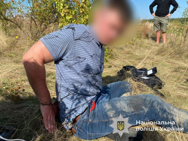 Жінки плакали, кричали, що кілер "різав хлопців, як телят": подробиці вбивства двох старшокласників у Вінниці їхнім вчителем | INFBusiness