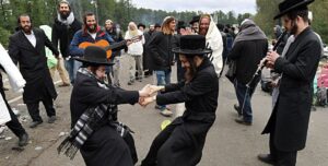Хасиди прибули до Умані – святкують Рош га-Шана та витрачають тисячі на житло та їжу | INFBusiness