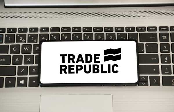 План заощаджень Trade Republic 2025: витрати, ETF та криптовалюта