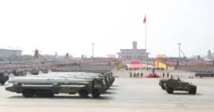 Лазери, підводні дрони та ракети, що б'ють по всьому світу: що показали на параді в Пекіні | INFBusiness
