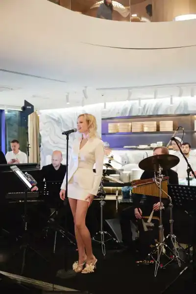 Zivert, Єлизавета Базикина, Поліна Гагаріна, Леонід Ярмольник на зірковій вечірці у Москві | INFBusiness