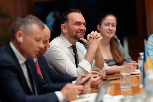 Місія МВФ розпочала роботу в Україні – Мінфін назвав теми для переговорів | INFBusiness