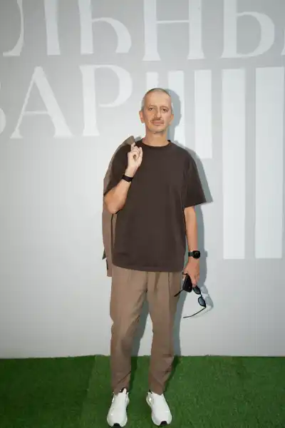 Павло Дерев'янко, Сергій Бурунов, Баста та інші на закритті театрального фестивалю у Москві | INFBusiness
