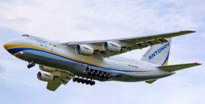Канада конфіскувала російський Ан-124 і планує передати його Україні, — Bloomberg | INFBusiness