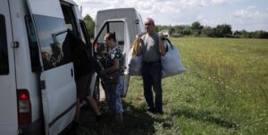 Куп'янськ: родина пережила 28 евакуацій, не покинувши грядки | INFBusiness