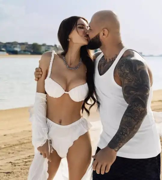 / Зіркові пари Оксана Самойлова розлучається з Джиганом | INFBusiness