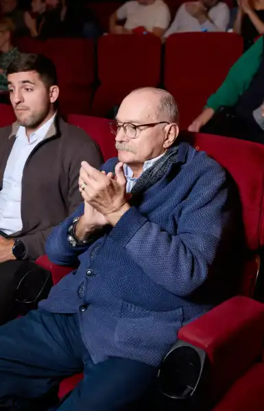 / Світська хроніка Бондарчук, Михалков, Кончаловський: прем'єра кінороману "Хроніки російської революції" | INFBusiness