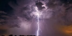 У Кривому Розі знеструмлення - удар грому | INFBusiness