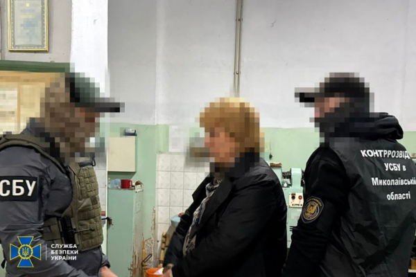 Лаборантка на військовому заводі шпигувала на росіян. Фото СБУ Російських шпигунів викрито на оборонному підприємстві в Миколаєві (фото) | INFBusiness