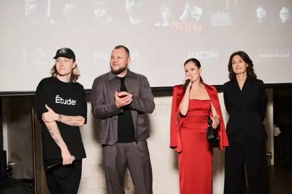 / Світська хроніка Рената Піотровскі, Аврора, Федір та Сергій Бондарчуки на світській прем'єрі серіалу "Арт – це я" | INFBusiness