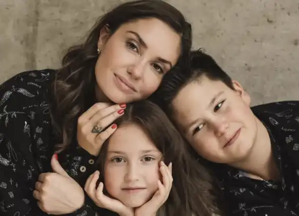 / Зіркові пари Агата Муценцієце офіційно змінила прізвище | INFBusiness