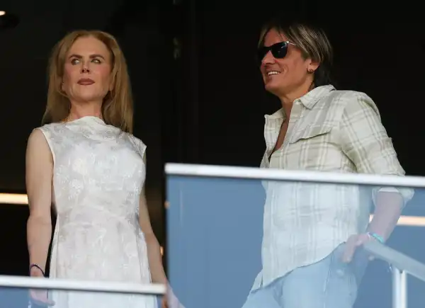 / Зіркові пари Чи зустрічаються Ніна Добрев та Зак Ефрон насправді – відомості інсайдерів | INFBusiness