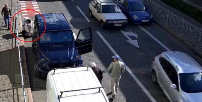 Велосипедист, якого в центрі Києва збив водій Mercedes, виходить на зв'язок: який його стан? | INFBusiness