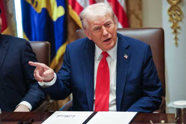 США та Китай зіткнулися з новою торговельною війною: падіння біткойна | INFBusiness