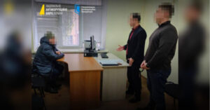 Розкішне авто замість підживлення: нардеп від "СН" прокрутив понад 9 мільйонів через родинну компанію — НАБУ | INFBusiness