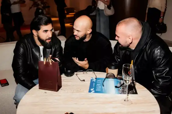 / Світська хроніка Філіп Кіркоров, Діна Аверіна та Дмитро Соловйов, Вікторія Дайнеко та інші на відкритті фітнес-клубу в центрі Москви | INFBusiness