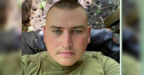 «Сьогодні день народження мого сина. Йому виповнилося 28. Я дуже хочу привітати його з днем народження! Дорогий Вадиме, повертайся живим і здоровим. Ми чекаємо на тебе». Ці слова опублікувала на своїй сторінці в липні 2024 року мешканка Радомишля Віра Стадченко. Вадим Стадченко-Гальона три роки вважалася зниклою безвісти. Мати загиблого військовослужбовця розповідає, що тіло її сина переплутали в морзі з тілом іншого військовослужбовця та поховали в Тернопільській області. А тіло іншого солдата залишалося в морзі всі три роки. Його поховали в іншій області: солдата, який три роки вважався зниклим безвісти, перепоховали в Житомирській області, але його родичі досі мають сумніви | INFBusiness