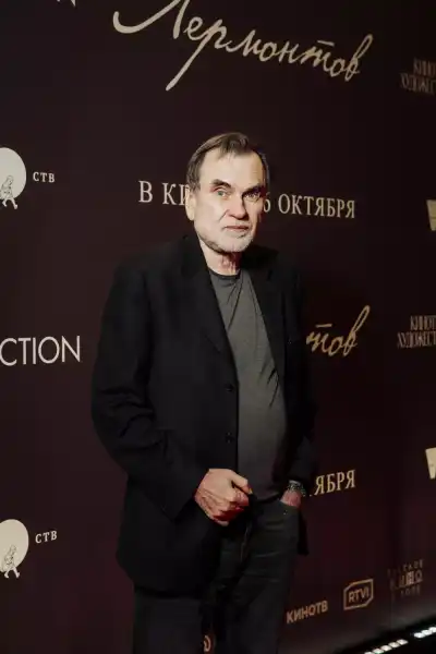 Микита Єфремов, Юлія Хлиніна, Костянтин Ернст та інші на прем'єрі фільму "Лермонтов" | INFBusiness