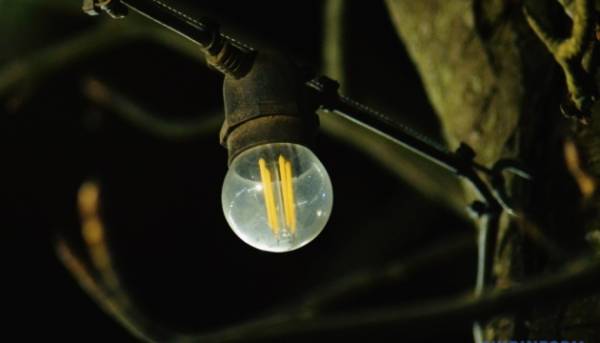 У Києві та 9 областях запроваджено аварійні відключення електроенергії - Укренерго 10.10.2025 09:51 Укрінформ Через наслідки масованого нападу Росії на енергетичний сектор у деяких регіонах України застосовуються аварійні відключення електроенергії. У Києві та 9 областях запроваджено аварійні відключення електроенергії - Укренерго | INFBusiness