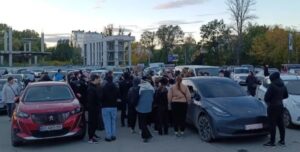 Тернопіль: Зіткнення військових і цивільних, затримання чоловіка, відео інциденту | INFBusiness