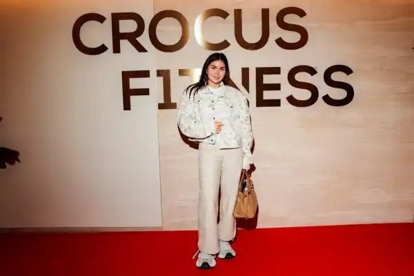 / Світська хроніка Філіп Кіркоров, Діна Аверіна та Дмитро Соловйов, Вікторія Дайнеко та інші на відкритті фітнес-клубу в центрі Москви | INFBusiness