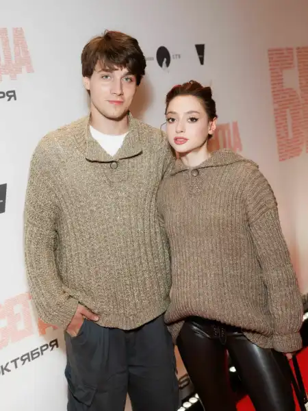 / Світська хроніка Олексій Вчитель, Валерія Гай Германіка та інші зірки кіно на прем'єрі фільму "Брат назавжди" | INFBusiness