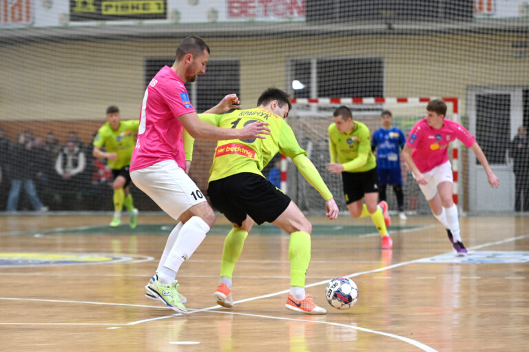 betking Екстра-ліга: рівна гра Київ Футзал – Атлетик Футзал і сенсаційні результати інших матчів