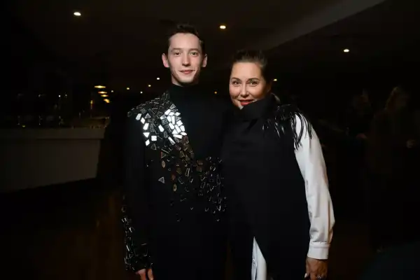 / Світська хроніка Бондарчук, Михалков, Кончаловський: прем'єра кінороману "Хроніки російської революції" | INFBusiness