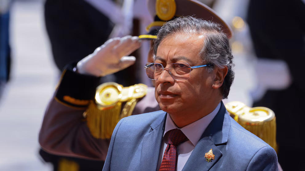Президент Колумбії заявив, що американські військові обстріляли колумбійський човен, вбивши його громадян | INFBusiness