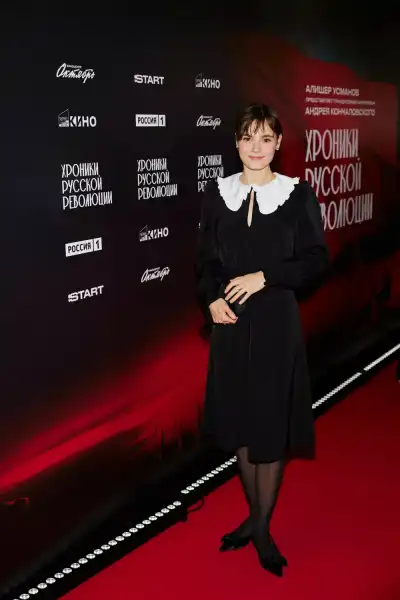 / Світська хроніка Бондарчук, Михалков, Кончаловський: прем'єра кінороману "Хроніки російської революції" | INFBusiness