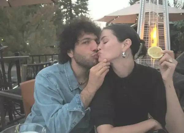 Бенні Бланко ніжно привітав Селену Гомес із міні-річницею