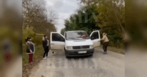 Під Хмельницьким на авто ТЦК напали жінки з палицями (відеозапис) | INFBusiness