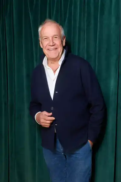 / Світська хроніка Бондарчук, Михалков, Кончаловський: прем'єра кінороману "Хроніки російської революції" | INFBusiness