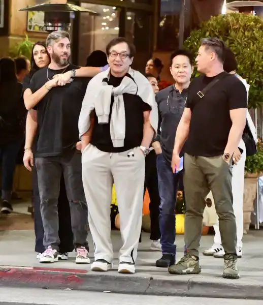 Джекі Чан зустрівся з друзями в Беверлі-Хіллз | INFBusiness