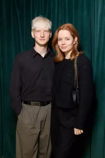 / Світська хроніка Бондарчук, Михалков, Кончаловський: прем'єра кінороману "Хроніки російської революції" | INFBusiness