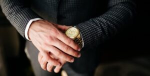 Приховано у звітах: нардепи купують люксові годинники за кеш у серці Києва, — медіа | INFBusiness