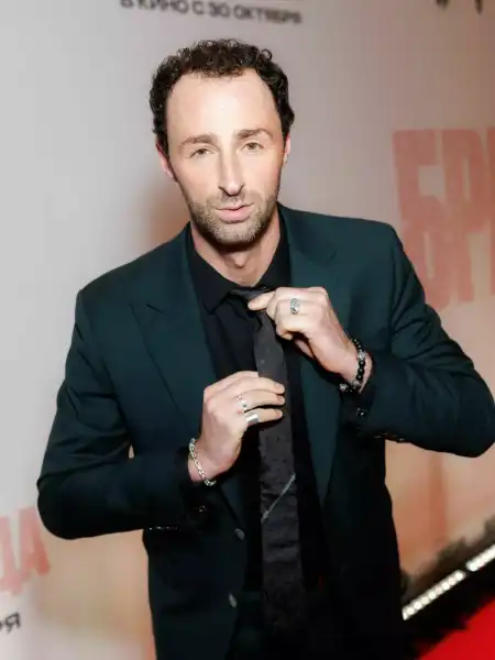 / Світська хроніка Олексій Вчитель, Валерія Гай Германіка та інші зірки кіно на прем'єрі фільму "Брат назавжди" | INFBusiness