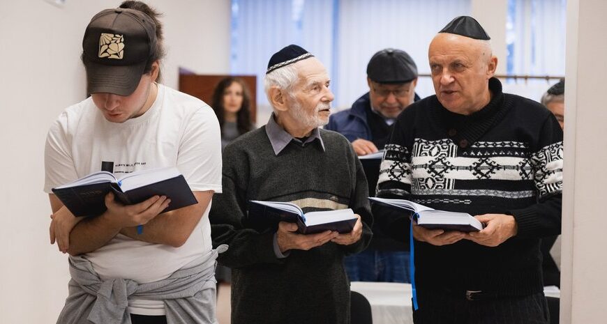 Інцидент у Києві: Невідомі напали на членів єврейської громади столиці