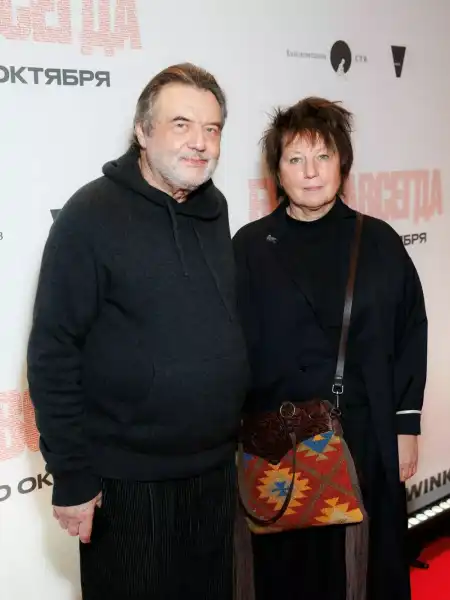 / Світська хроніка Олексій Вчитель, Валерія Гай Германіка та інші зірки кіно на прем'єрі фільму "Брат назавжди" | INFBusiness