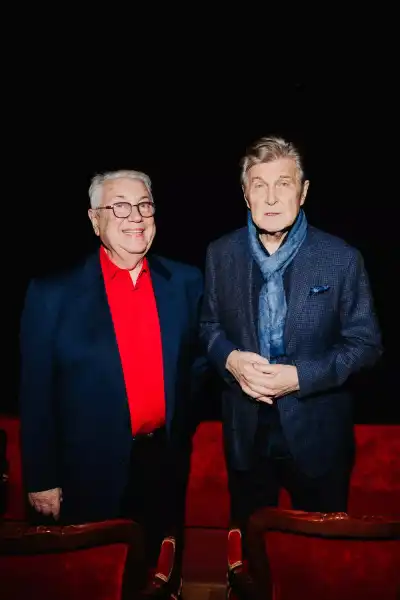 / Світська хроніка Лещенко, Матвєєв, Винокур та інші на прем'єрному показі вистави "Нитка" | INFBusiness