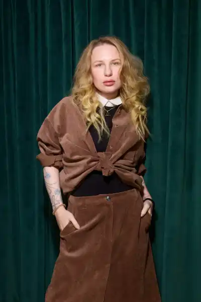 / Світська хроніка Бондарчук, Михалков, Кончаловський: прем'єра кінороману "Хроніки російської революції" | INFBusiness