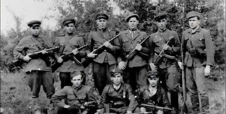 14 жовтня: Заснування УПА – 1942 рік, ОУН стає армією.