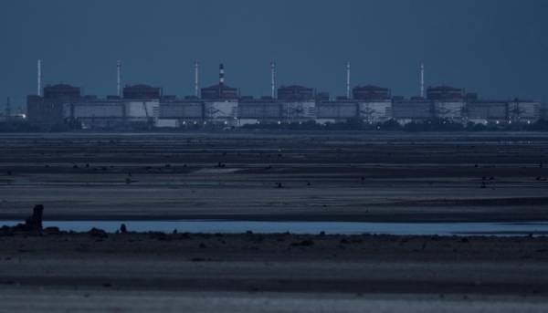 Десятий день знеструмлення на Запорізькій АЕС: Міністерство енергетики повідомляє про ризик виходу з ладу резервних генераторів 02.10.2025 20:39 Укрінформ З 23 вересня Запорізька АЕС працює на резервних дизель-генераторах. Десятий день відключення електроенергії на ЗАЕС: Міністерство енергетики повідомляє про ризик виходу з ладу резервних генераторів | INFBusiness