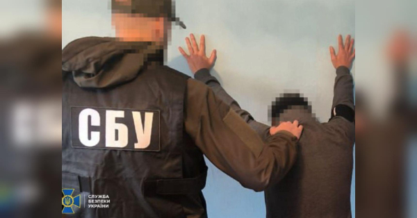 У прифронтовому місті Запоріжжя, яке щодня потерпає від російських обстрілів, викрили групу шахраїв. Мільйонна афера: шахраї видавали себе за військових і продавали дрони для Збройних сил України | INFBusiness